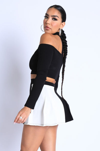 Choker Off-shoulder Top and Pleated Skirt Set