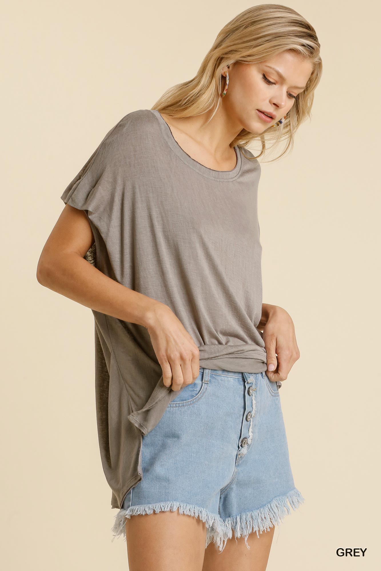 DOLMAN SLEEVE SCOOP NECK TOP